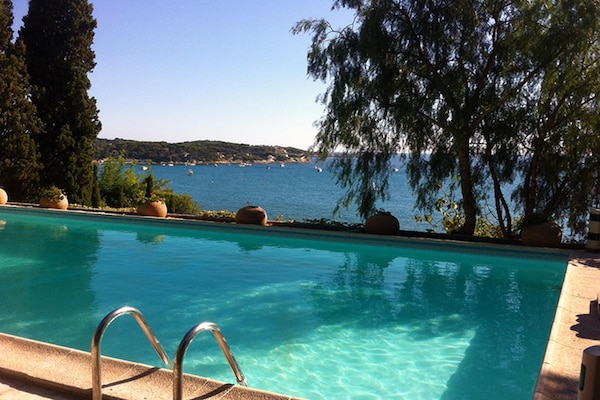 Foto van Villa met privézwembad en jeu de boulesbaan - Vakantiehuis in Sanary-sur-Mer - PoolOfHouse