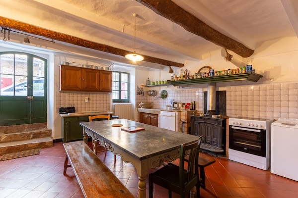 Foto van Gezellig vakantiehuis met privé zwembad - Vakantiehuis in Brue-Auriac - Kitchen