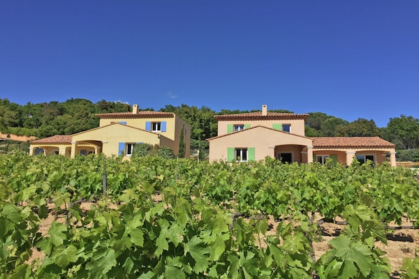 Foto van Villa in Le Plan-de-la-Tour met groen uitzicht - Vakantiehuis in Le Plan-De-La-Tour - GardenSummer