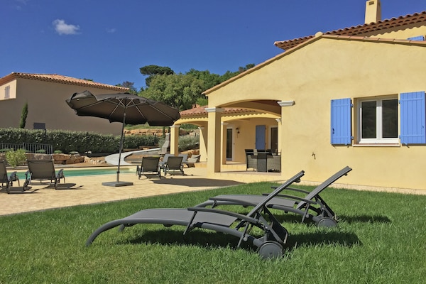 Foto van Eigentijdse villa met zwembad - Vakantiehuis in Le Plan-De-La-Tour - GardenSummer