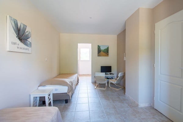 Foto van Vakantiehuis in Le Plan-de-la-Tour met Zwembad - Vakantiehuis in Le Plan-De-La-Tour - BedRoom