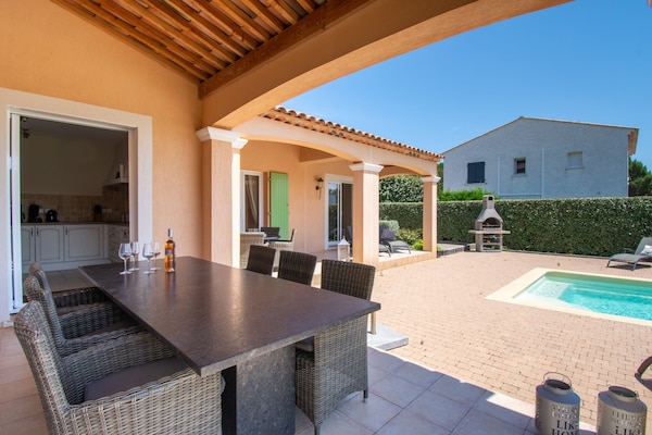 Foto van Vakantiehuis in Le Plan-de-la-Tour met Zwembad - Vakantiehuis in Le Plan-De-La-Tour - TerraceBalcony