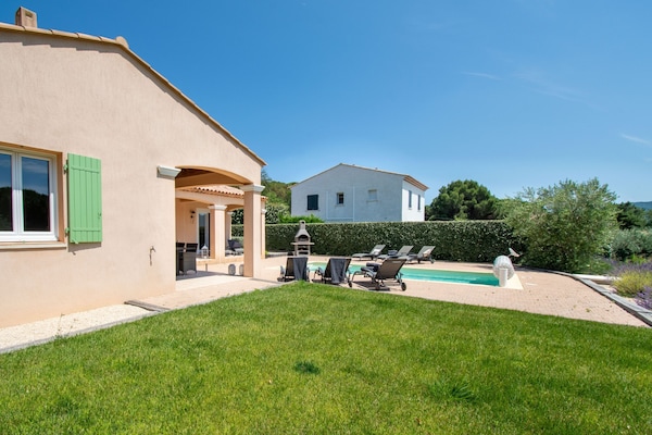 Foto van Vakantiehuis in Le Plan-de-la-Tour met Zwembad - Vakantiehuis in Le Plan-De-La-Tour - GardenSummer