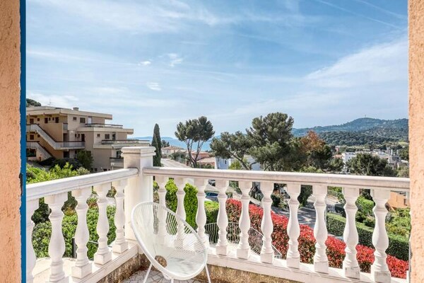 Foto van Huis aan Côte d'Azur met Zwembad - Vakantiehuis in Bormes-les-Mimosas - Untagged