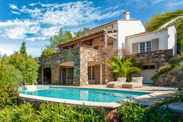 Foto van Villa in Cavalaire met Zeezicht & Zwembad - Vakantiehuis in Cavalaire sur Mer - ExteriorSummer