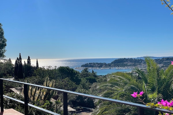 Foto van Villa in Cavalaire met Zeezicht & Zwembad - Vakantiehuis in Cavalaire sur Mer - ViewSummer