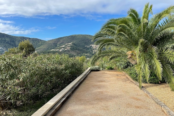 Foto van Villa in Cavalaire met Zeezicht & Zwembad - Vakantiehuis in Cavalaire sur Mer - Facilities