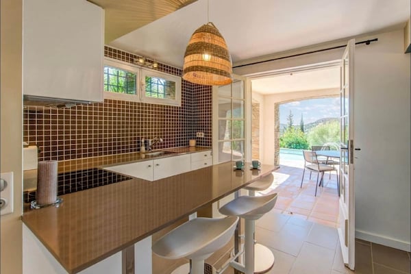 Foto van Villa in Cavalaire met Zeezicht & Zwembad - Vakantiehuis in Cavalaire sur Mer - Kitchen