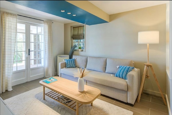 Foto van Villa in Cavalaire met Zeezicht & Zwembad - Vakantiehuis in Cavalaire sur Mer - LivingRoom