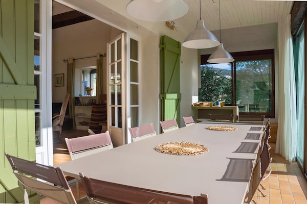 Foto van Villa in Cavalaire-sur-Mer met uitzicht op zee - Vakantiehuis in Cavalaire-sur-Mer - DiningRoom