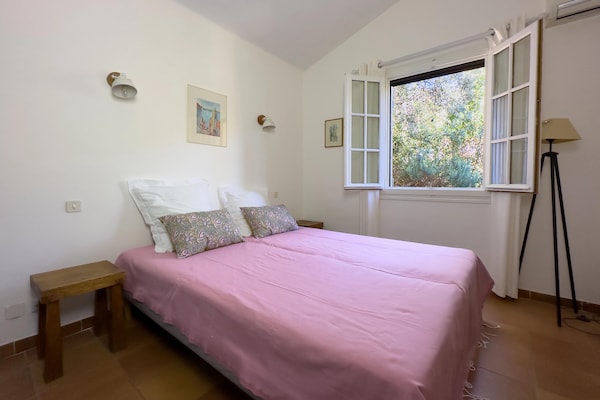 Foto van Villa in Cavalaire-sur-Mer met uitzicht op zee - Vakantiehuis in Cavalaire-sur-Mer - BedRoom