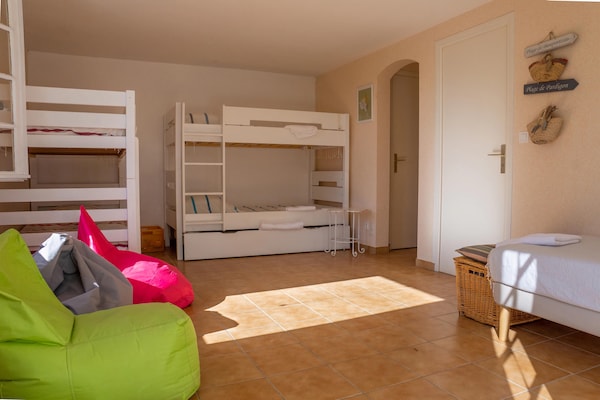 Foto van Villa in Cavalaire-sur-Mer met uitzicht op zee - Vakantiehuis in Cavalaire-sur-Mer - BedRoom