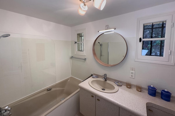 Foto van Villa in Cavalaire-sur-Mer met uitzicht op zee - Vakantiehuis in Cavalaire-sur-Mer - BathRoom