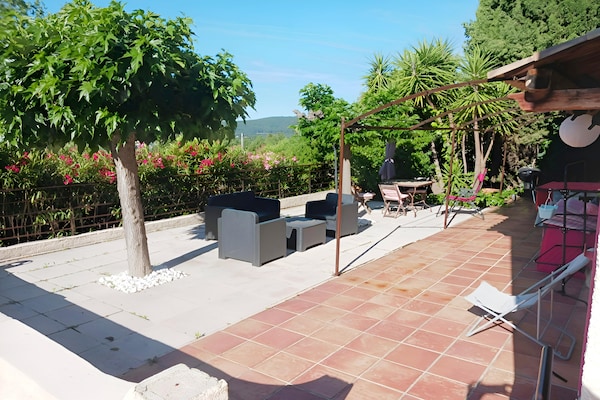 Foto van Villa met privézwembad, tuin en panoramisch - Vakantiehuis in Draguignan - TerraceBalcony