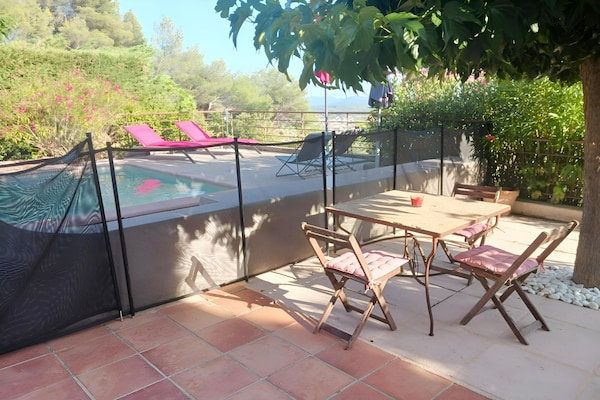 Foto van Villa met privézwembad, tuin en panoramisch - Vakantiehuis in Draguignan - TerraceBalcony