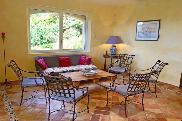 Foto van Vakantiehuis in La Croix-Valmer bij Strand - Vakantiehuis in La Croix-Valmer - LivingRoom