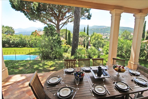Foto van Vakantiehuis in La Croix-Valmer bij Strand - Vakantiehuis in La Croix-Valmer - TerraceBalcony
