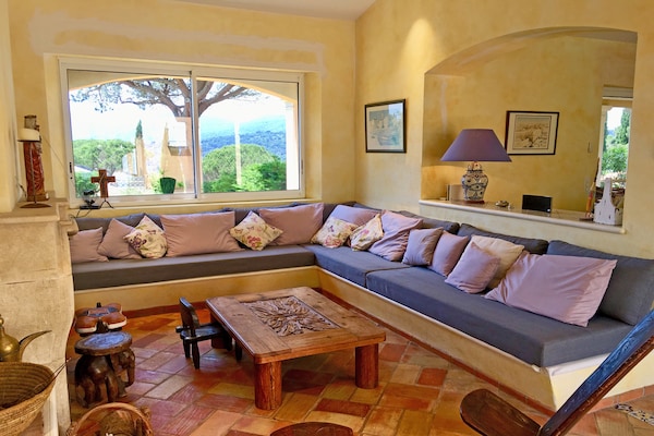 Foto van Vakantiehuis in La Croix-Valmer bij Strand - Vakantiehuis in La Croix-Valmer - LivingRoom