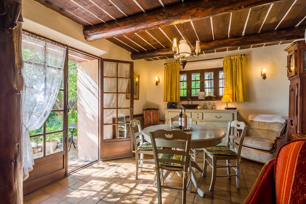 Foto van Provençaals huis in Seillans met zwembad - Vakantiehuis in Seillans - DiningRoom
