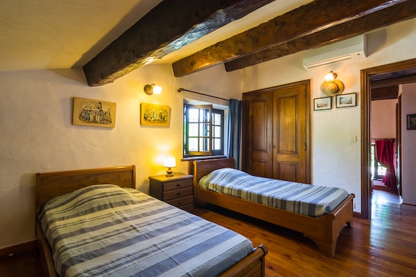 Foto van Provençaals huis in Seillans met zwembad - Vakantiehuis in Seillans - BedRoom