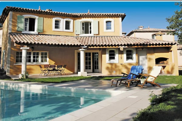 Foto van Luxe villa in Var met zwembad voor 10 personen - Vakantiehuis in Fayence - ExteriorSummer