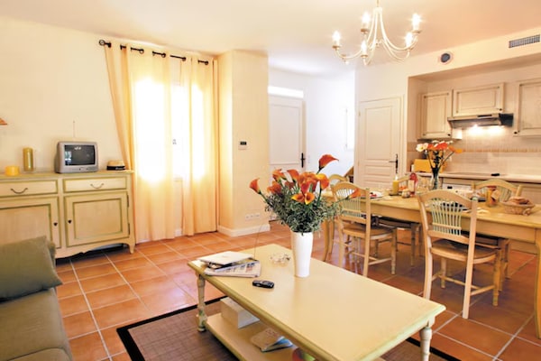 Foto van Luxe villa in Var met zwembad voor 10 personen - Vakantiehuis in Fayence - DiningRoom