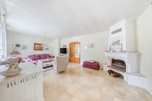 Foto van Zeer mooie villa in Lorgues met zwembad - Vakantiehuis in Lorgues - LivingRoom