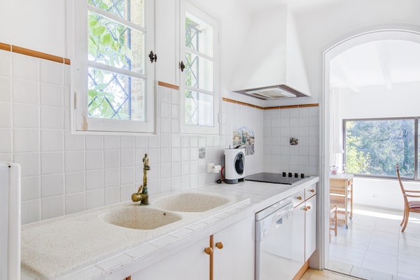 Foto van Zeer mooie villa in Lorgues met zwembad - Vakantiehuis in Lorgues - Kitchen