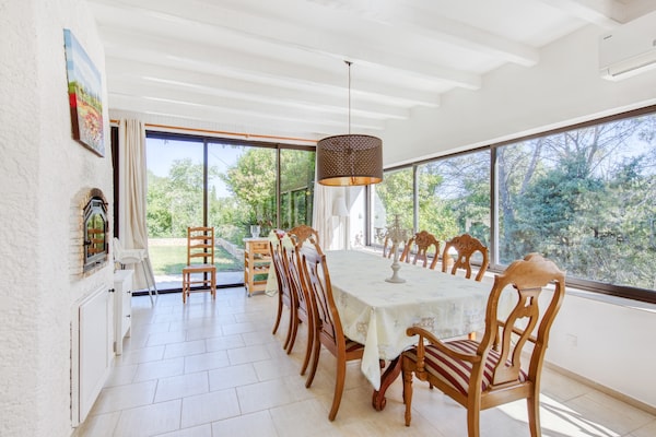 Foto van Zeer mooie villa in Lorgues met zwembad - Vakantiehuis in Lorgues - DiningRoom