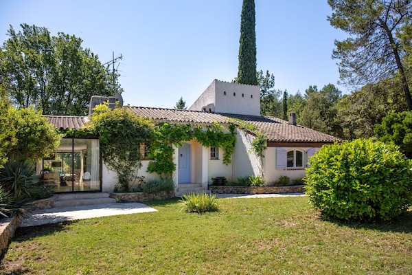 Foto van Zeer mooie villa in Lorgues met zwembad - Vakantiehuis in Lorgues - ExteriorSummer