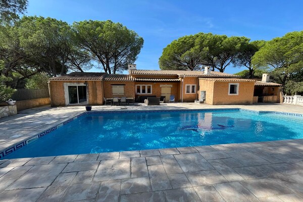Foto van Villa in Vidauban met Zwembad en BBQ - Vakantiehuis in Vidauban - ExteriorSummer