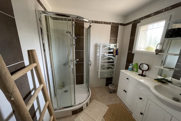 Foto van Villa in Vidauban met Zwembad en BBQ - Vakantiehuis in Vidauban - BathRoom