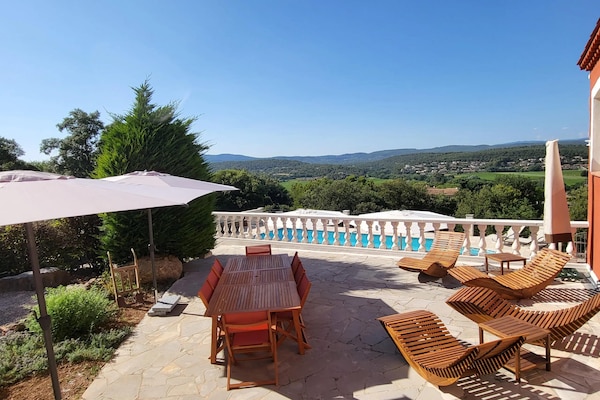 Foto van Villa Christine, met zwembad en uitzicht - Vakantiehuis in Carcès - TerraceBalcony