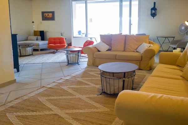Foto van Villa Christine, met zwembad en uitzicht - Vakantiehuis in Carcès - LivingRoom