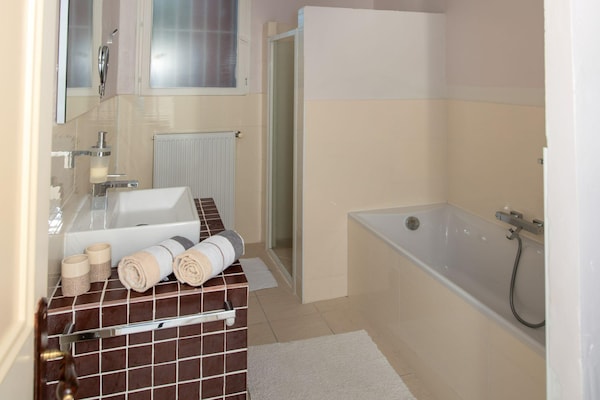 Foto van Villa Christine, met zwembad en uitzicht - Vakantiehuis in Carcès - BathRoom