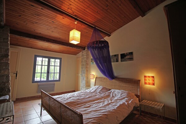 Foto van Vakantiehuis in Carcès met zwembad & wijngaarden - Vakantiehuis in Carcès - BedRoom