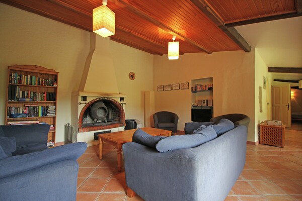 Foto van Vakantiehuis in Carcès met zwembad & wijngaarden - Vakantiehuis in Carcès - LivingRoom