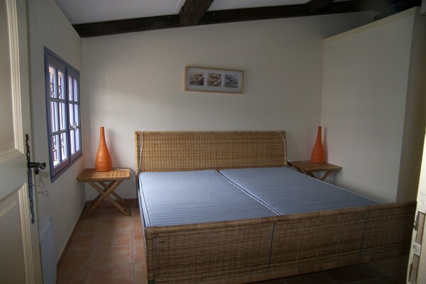 Foto van Vakantiehuis in Carcès met zwembad & wijngaarden - Vakantiehuis in Carcès - BedRoom