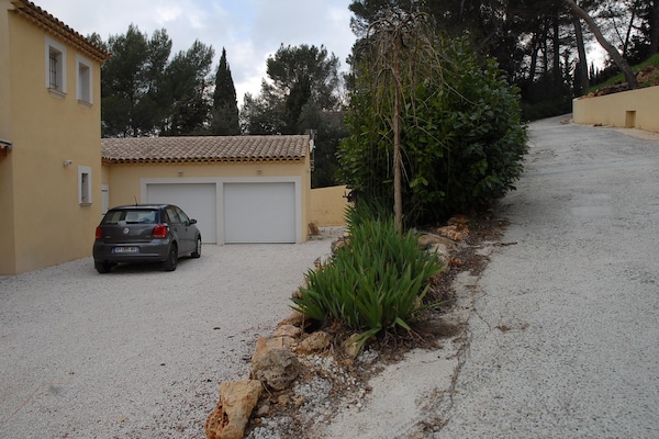 Foto van Vakantiehuis met zwembad en uitzicht op de natuur - Vakantiehuis in Bagnols en Foret - Facilities