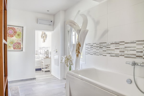 Foto van Villa in La Cadière-d'Azur met Zwembad - Vakantiehuis in La Cadière-d'Azur - BathRoom