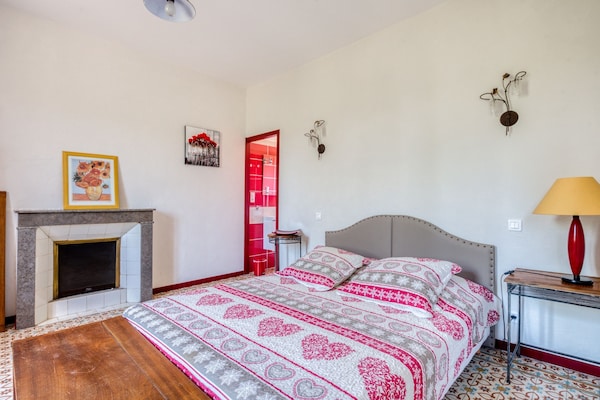 Foto van Vakantiehuis in Rasteau met privézwembad - Vakantiehuis in Rasteau - BedRoom