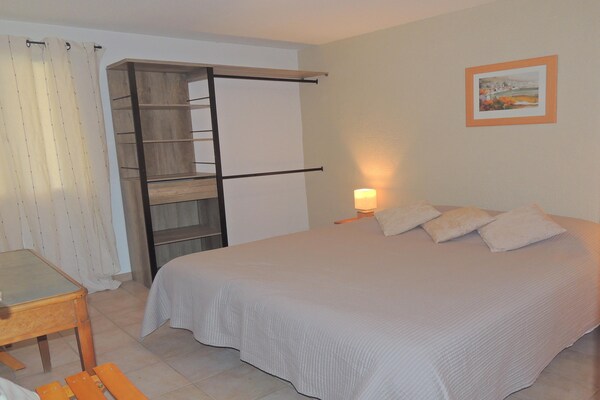 Foto van Vakantiehuis in Rasteau met privézwembad - Vakantiehuis in Rasteau - BedRoom