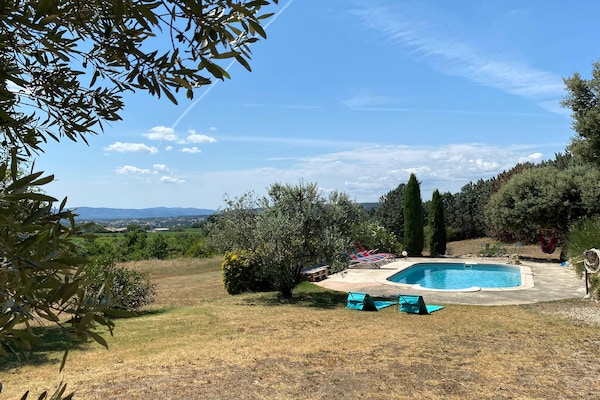 Foto van Vakantiehuis in Pertuis met Zwembad en Uitzicht - Vakantiehuis in Pertuis - PoolOfHouse