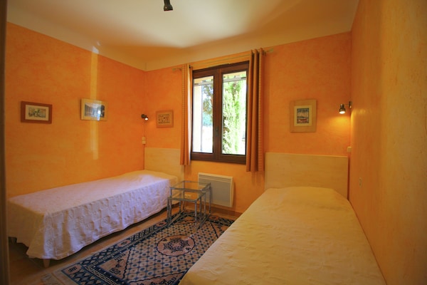 Foto van Vrijstaand vakantiehuis in Roussillon - Vakantiehuis in Roussillon - BedRoom