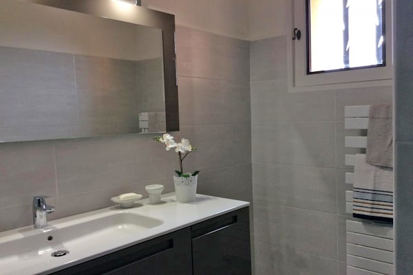 Foto van Vrijstaand vakantiehuis in Roussillon - Vakantiehuis in Roussillon - BathRoom