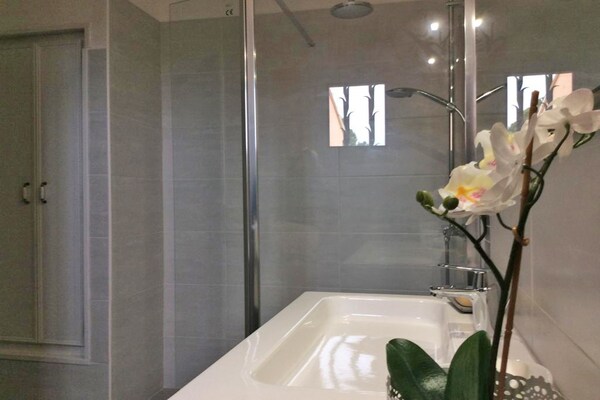 Foto van Vrijstaand vakantiehuis in Roussillon - Vakantiehuis in Roussillon - BathRoom