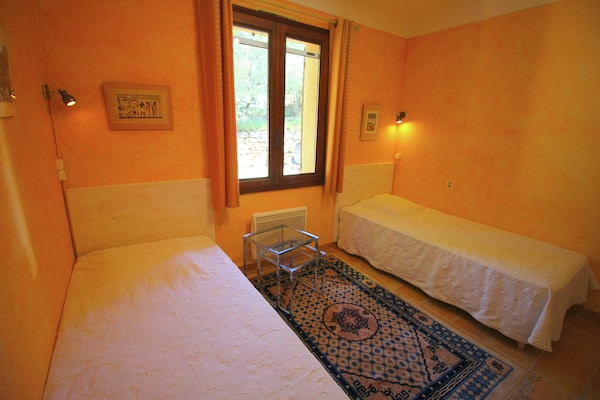 Foto van Vrijstaand vakantiehuis in Roussillon - Vakantiehuis in Roussillon - BedRoom