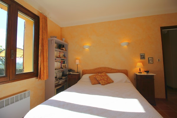 Foto van Vrijstaand vakantiehuis in Roussillon - Vakantiehuis in Roussillon - BedRoom
