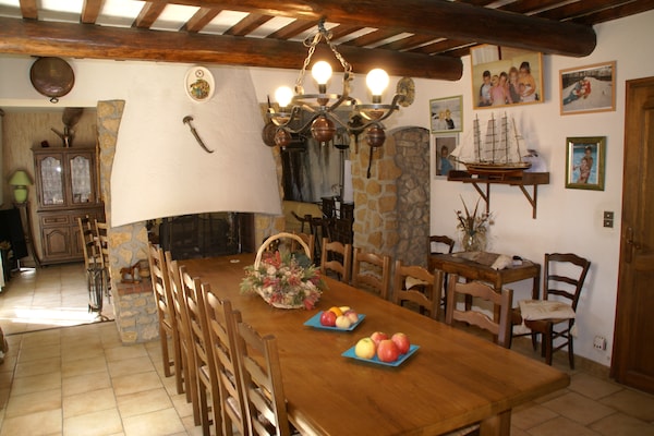 Foto van Vakantiehuis in Provence met Zwembad & Tennis - Vakantiehuis in Piolenc - DiningRoom