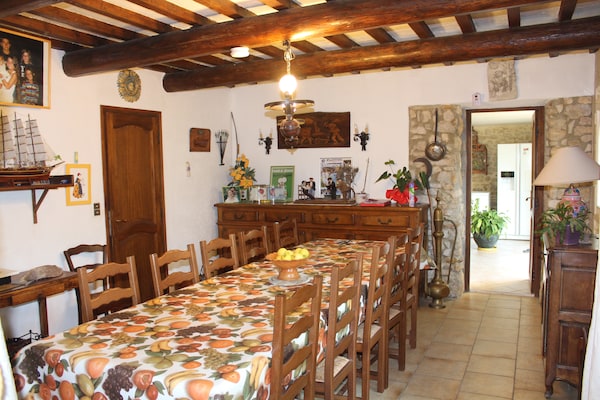 Foto van Vakantiehuis in Provence met Zwembad & Tennis - Vakantiehuis in Piolenc - DiningRoom